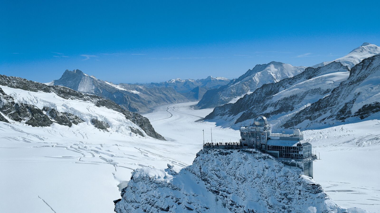 Blick vom Jungfraujoch zum Konkoriaplatz des Grossen Aletschgletschers