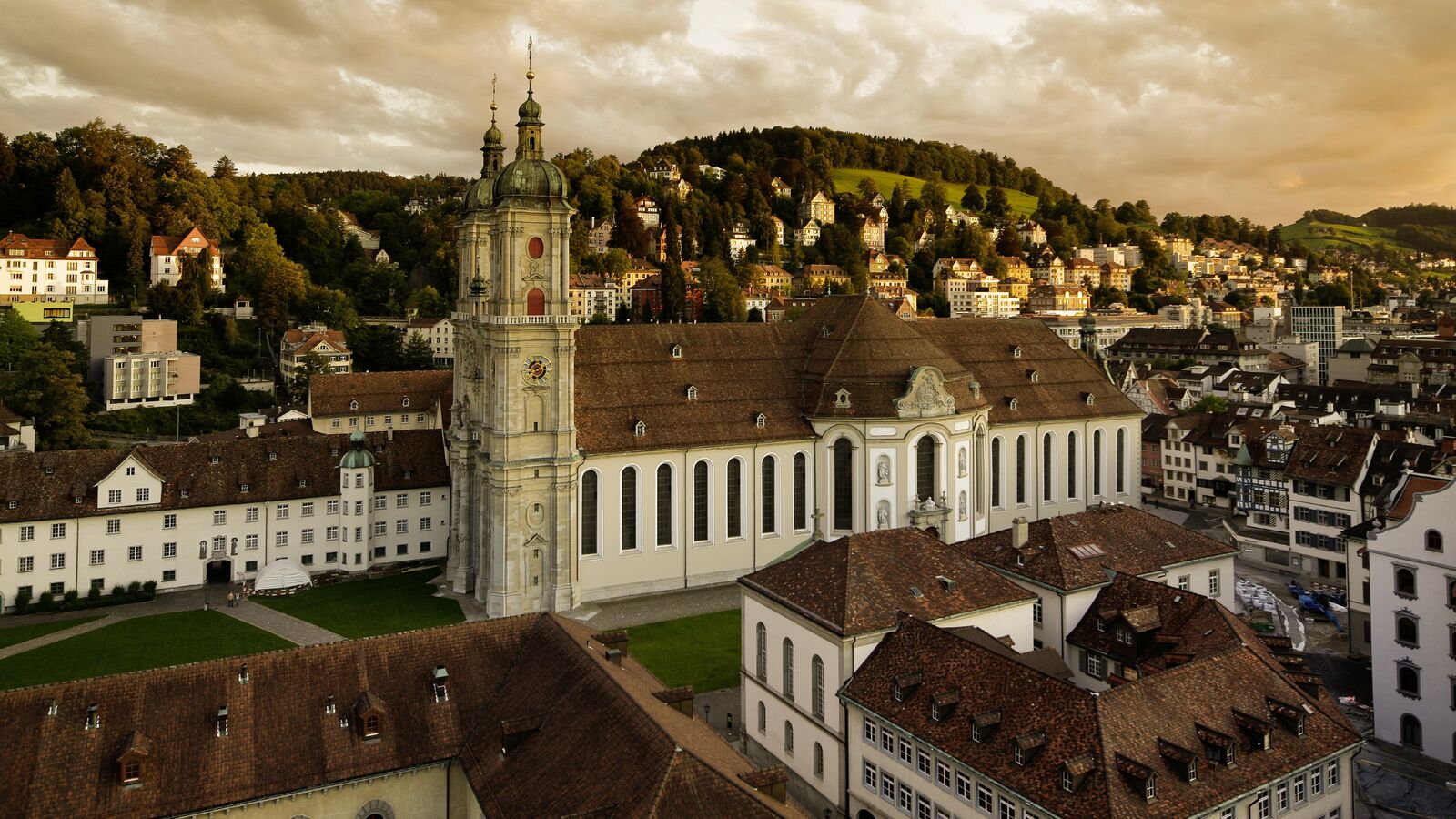 Stiftsbezirk mit Kathedrale