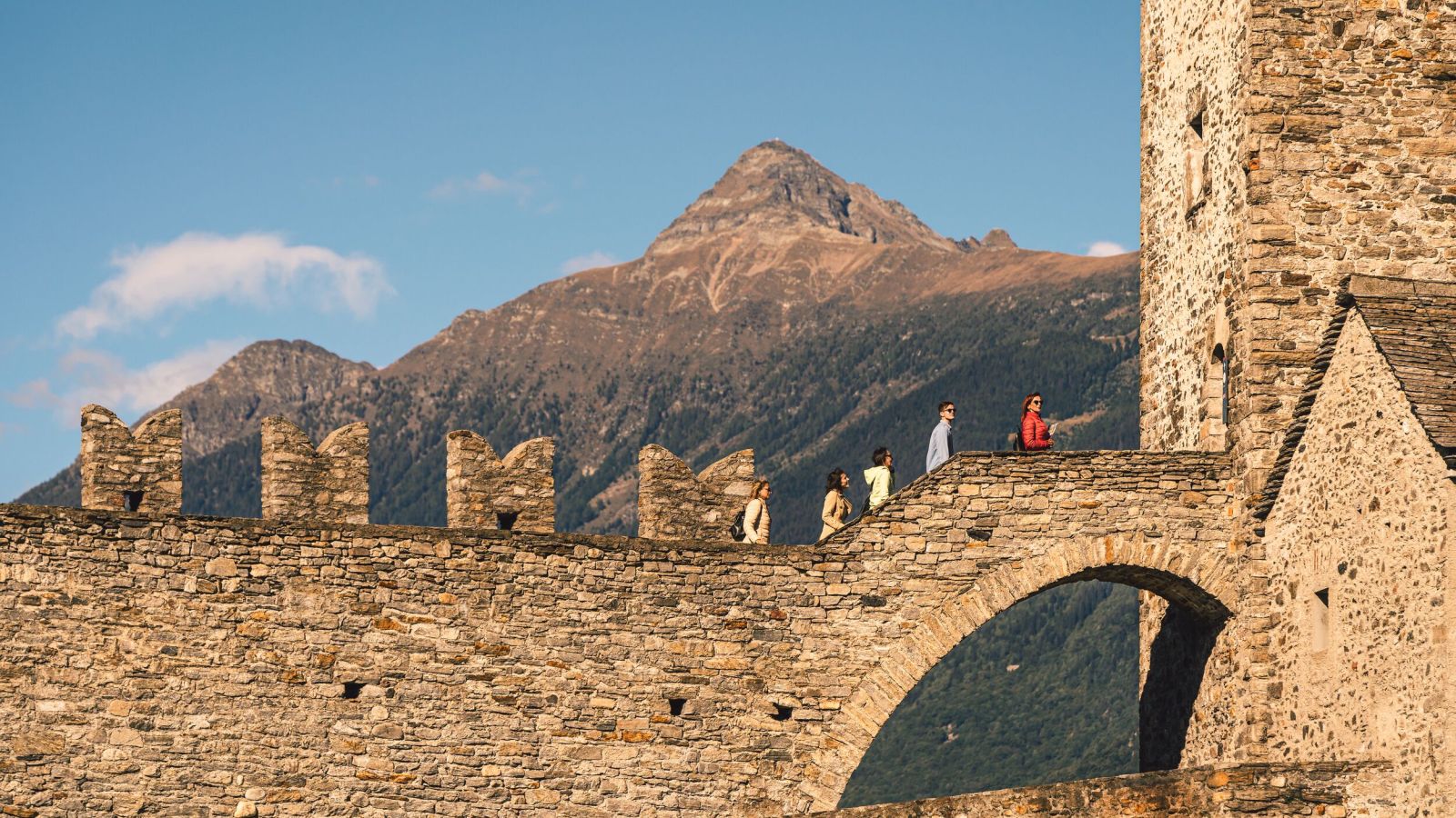 Passaggio tra le torri Castel Grande