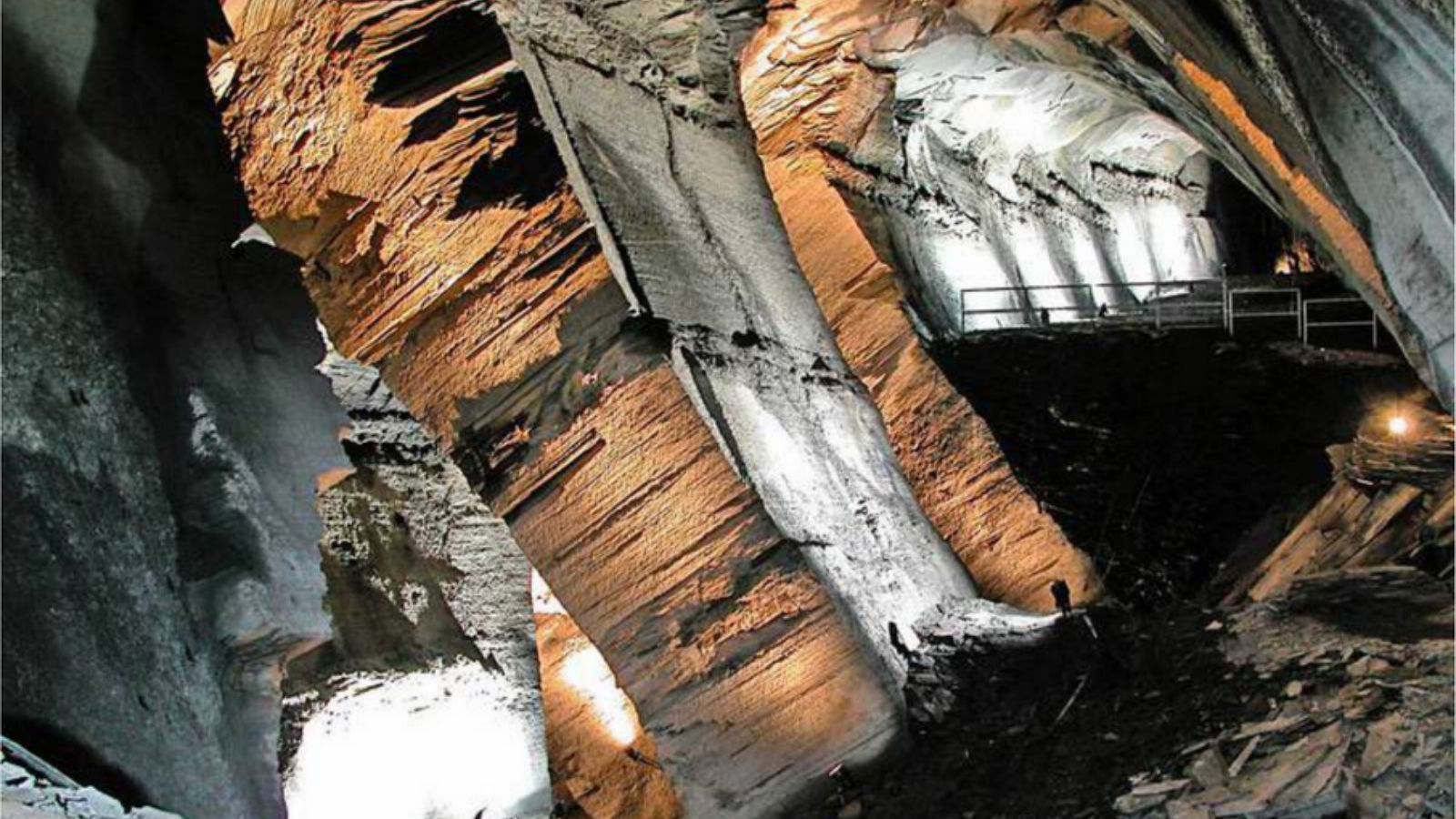 Immerse yourself in the time of slate mining